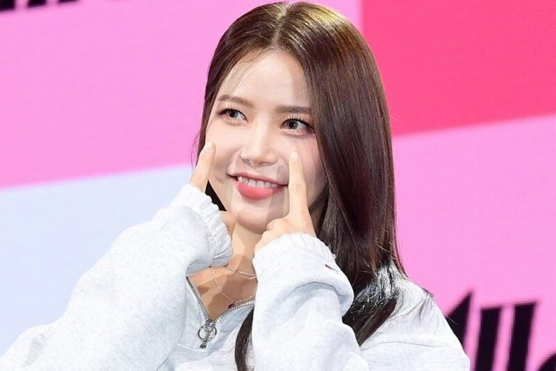 마마무 솔라, 美서 모르는 남자에 봉변…”의자 맞아 다리엔 멍” 