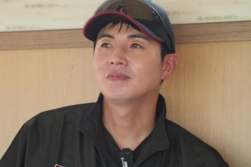 秋信守、静かに韓国を離れる…「代行」体制へ