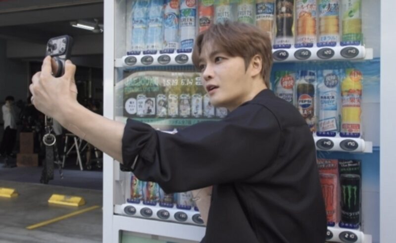 김재중, 자산 1조설 무색→日 자판기 돈통 뒤적뒤적…’짠재중’ 면모 ‘눈길’ (‘편스토랑’)