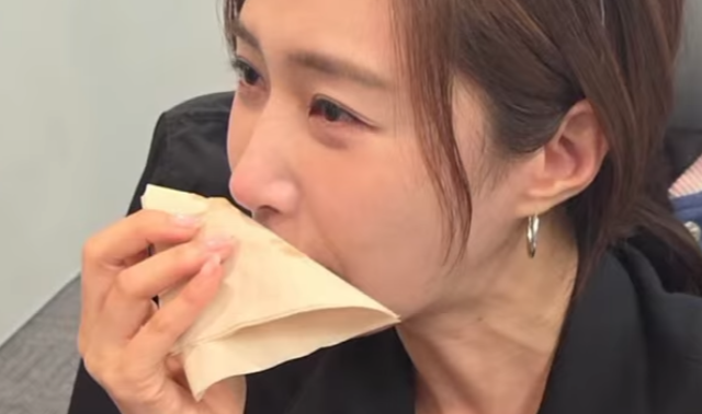 少女時代ユリ、SMと25年の同行に終止符…「愛していた」