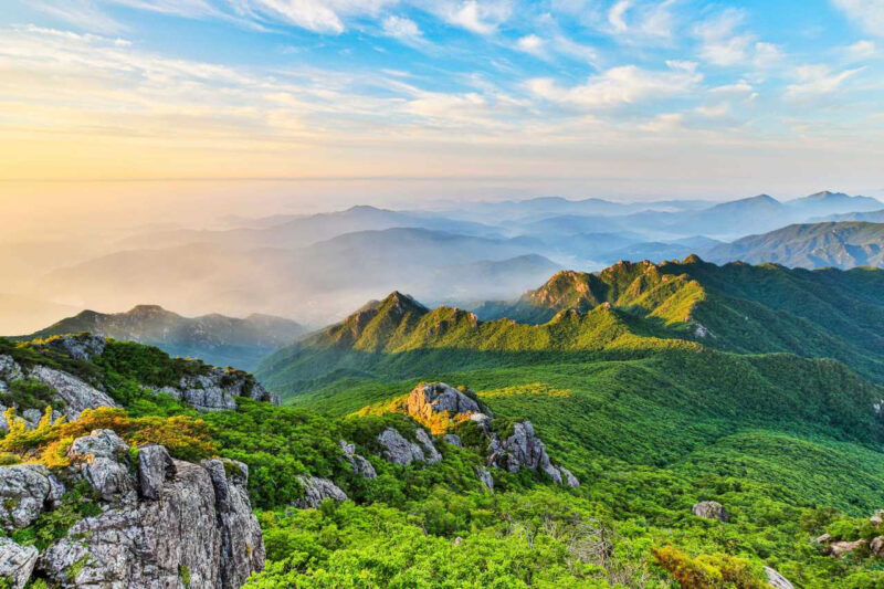 「エアコンを消して大自然へ！」心まで開放される、初秋の絶景登山コース4選