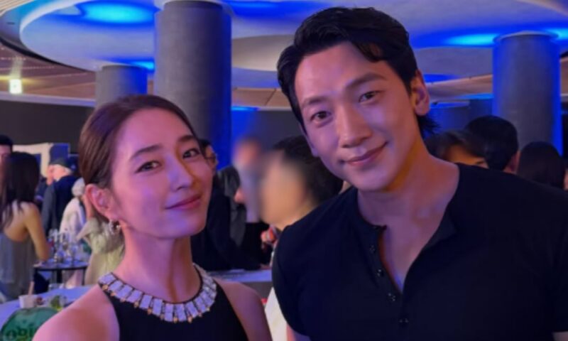 「イ・ビョンホン♥」イ・ミンジョン、ドレスのハプニングにも超クール!「あちゃ、ストラップが出ちゃった」とお茶目な自虐が話題に
