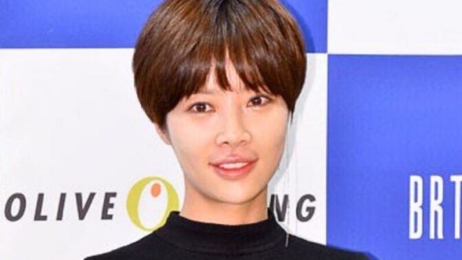「全収入を子供の教育に捧げる」女優ファン・ジョンウム、2人の息子の米国留学を準備中…人並み外れた教育観を明かす