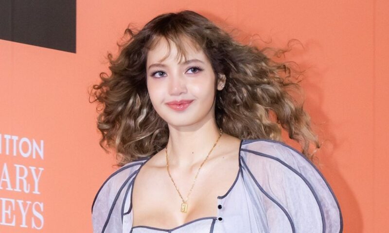 ‘데뷔 10년 차’ 유명 女가수, 캐나다 다큐서 뜬금 폭로…”K팝은 연애 못할 문화, 몰래 데이트”