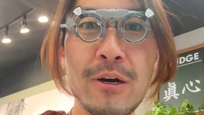 「無限挑戦」出身ノ・ホンチョルも48歳、歳月には勝てず…ついに訪れた「老眼」告白＆メガネ姿を公開