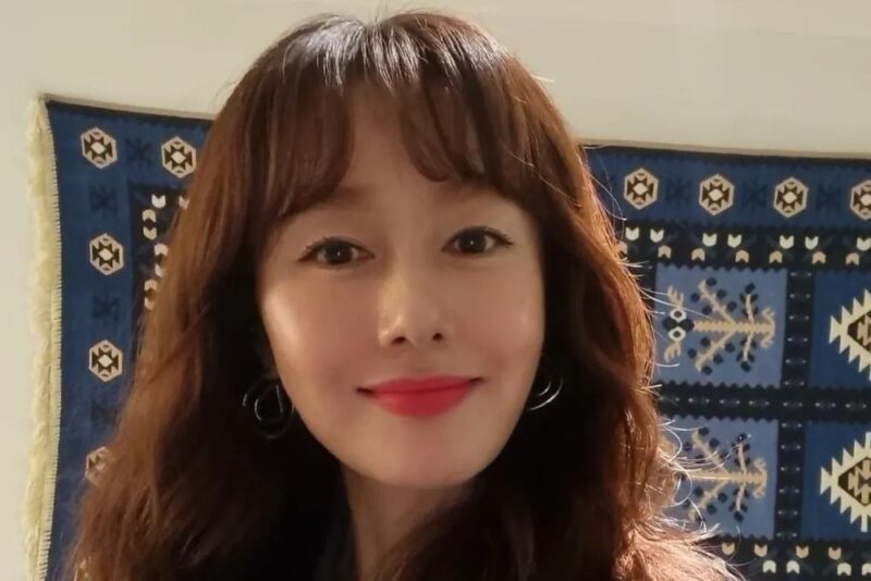 飲酒運転で物議の女優キム・ジス、韓国を離れプラハで旅行会社CEOとして再出発「自分を奮い立たせている」 