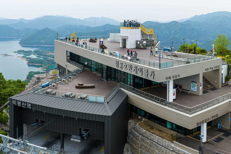 「窓を開ければ波が車内に？」海・森・湖を駆け抜ける、初秋の絶景ドライブコース