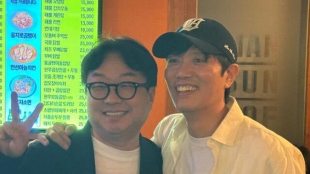 お笑い芸人パク・フィスン＆俳優パク・ヒスン、20年越しの奇跡のツーショット！「これからも誤字記事をお願いします」