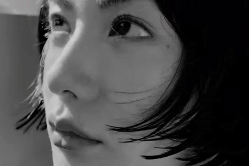 ナナ、作品公開10日前に「サプライズ発表♥」