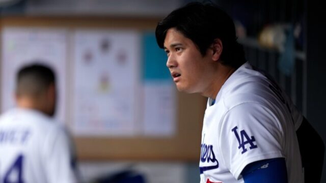 大谷翔平、復帰翌日にスタメン外れる　ロバーツ監督が語った「ポストシーズンを見据えた休養」の真意