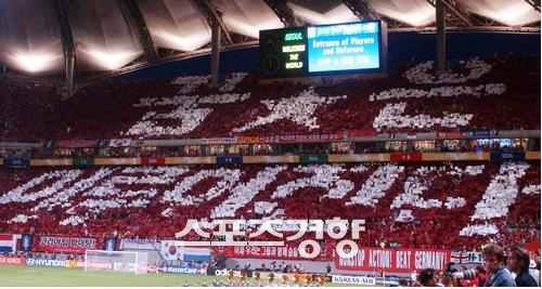 「2002年W杯は買収」発言にヒディンク元韓国代表監督が激怒!「負けを潔く認めろ」