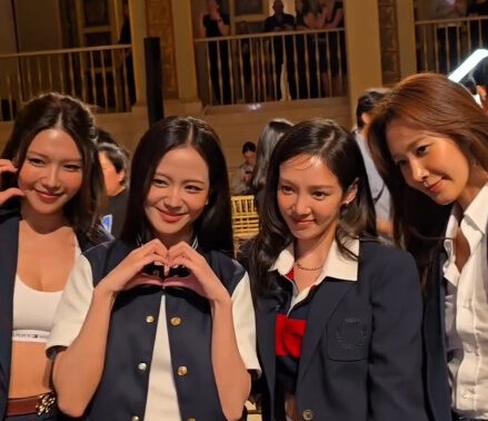 ヒョリと対面したBLACKPINKジス…スヨン「ジスが末っ子やる？」
