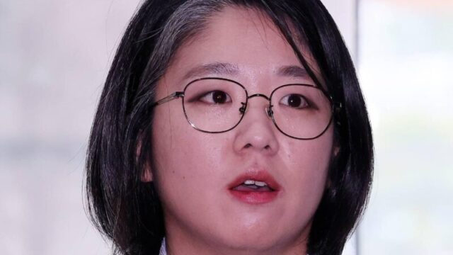 ヨン・ヘイン議員、出勤途中に「災難」…現場が騒然