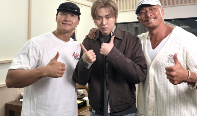 秋山成勲、キム・ジョングク＆ジコとの3ショットを公開！新番組出演と引退試合への意気込み
