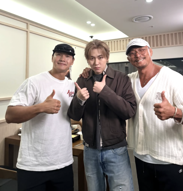 秋山成勲、キム・ジョングク＆ジコとの3ショットを公開！新番組出演と引退試合への意気込み