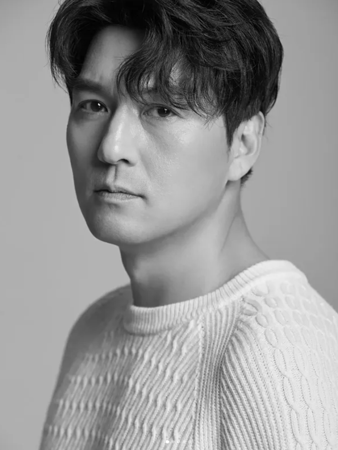 韓国俳優イ・ピルモ、父親が死去…妻ソ・スヨンと共に悲しみの中で喪主を務める