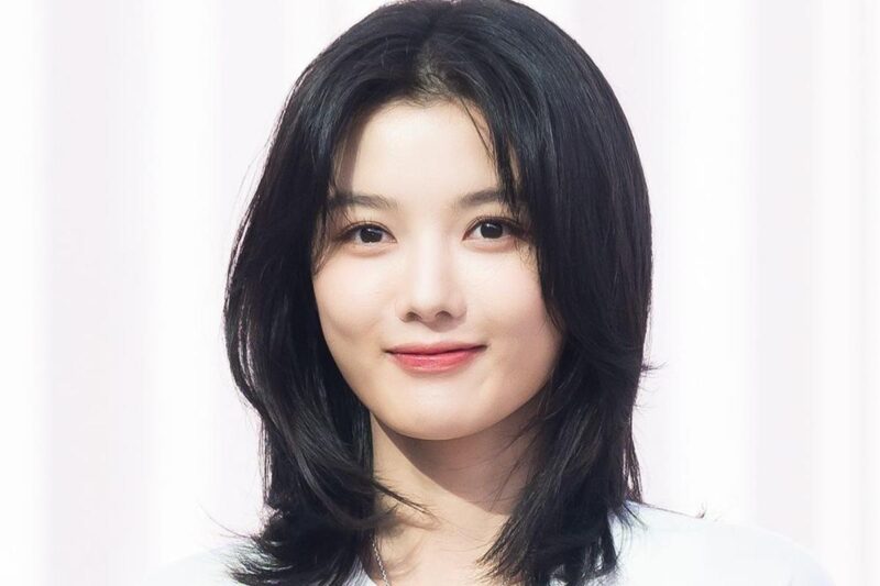 女優キム・ユジョン、嬉しい報告…「この10月に♥」