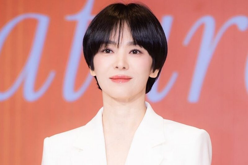 天生麗質…ソン・ヘギョ、メイク前後の差がない若々しい美貌に「女神」視線集まる