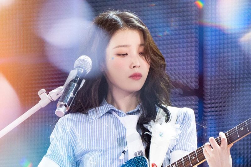 「別れ」のIU、再会へ…ファンからの関心爆発