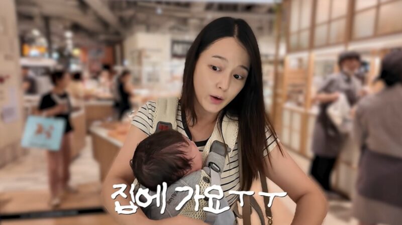 「赤ちゃんが泣き、カメラまでドカン…」ナム・ボラ、子連れ初ショッピングモールは「汗だく」に