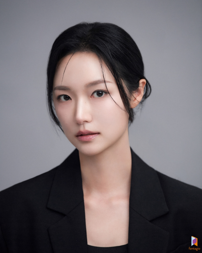 キム・シヒョン、新しいプロフィール写真を公開