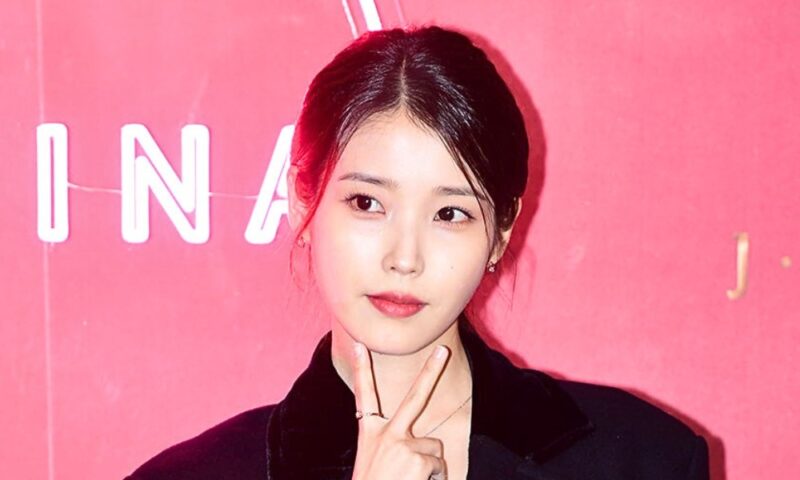 IU、デビュー18周年記念でファンと対面！劇場イベント開催と今後の活動状況
