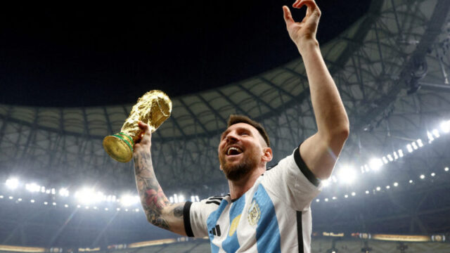 メッシ、アルゼンチン代表引退へ。10月の親善試合でファンに最後の別れ