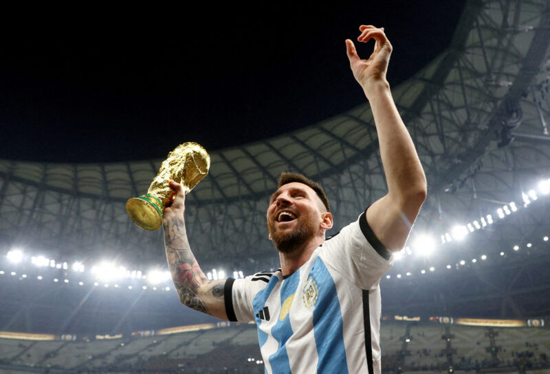 メッシ、アルゼンチン代表引退へ。10月の親善試合でファンに最後の別れ