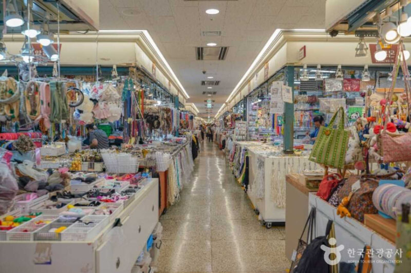 「この方々こそ韓国の力！」深夜の市場で響く熱気、眠らぬ街の舞台裏