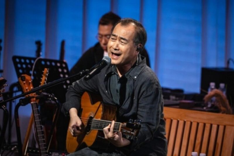 「詩人と村長」ハム・チュンホ、速報にフォーク界が涙…悲報に広がる追悼