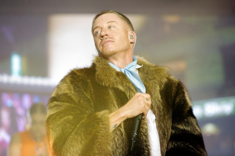 トップ男性歌手の公演チームが「ボイコット」宣言…パレスチナ支持表明で追放の逆風