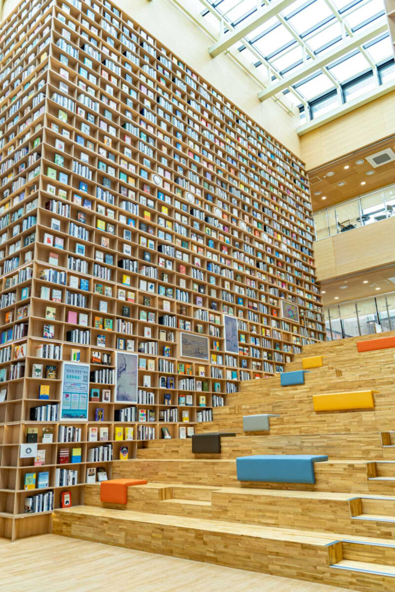 カフェより本を読みに？松島（ソンド）の「秘密の図書館」へ