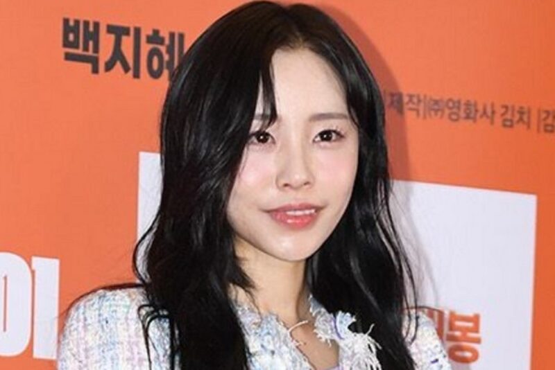 パク・ソングァンの妻イ・ソリ、夏も過ぎたのに「またビキニ」…秋を楽しむはずが→ファン心配