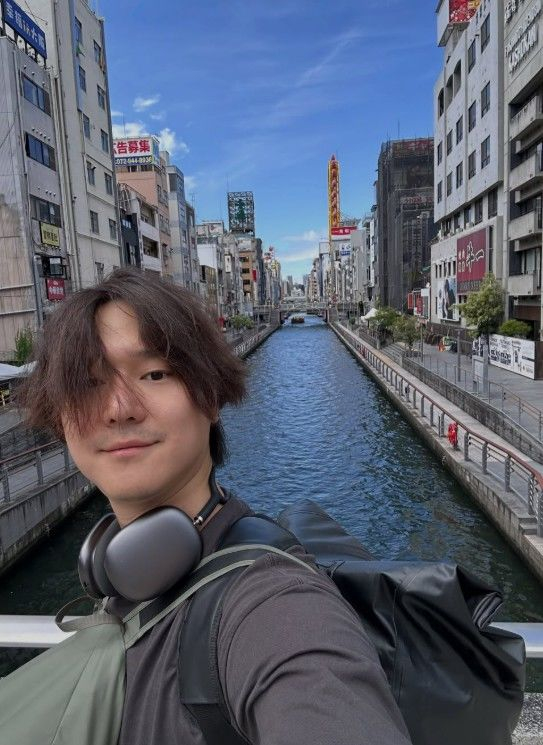 俳優コ・ギョンピョ、日本旅行で見せた意外な素顔と「飾らない」オフの姿