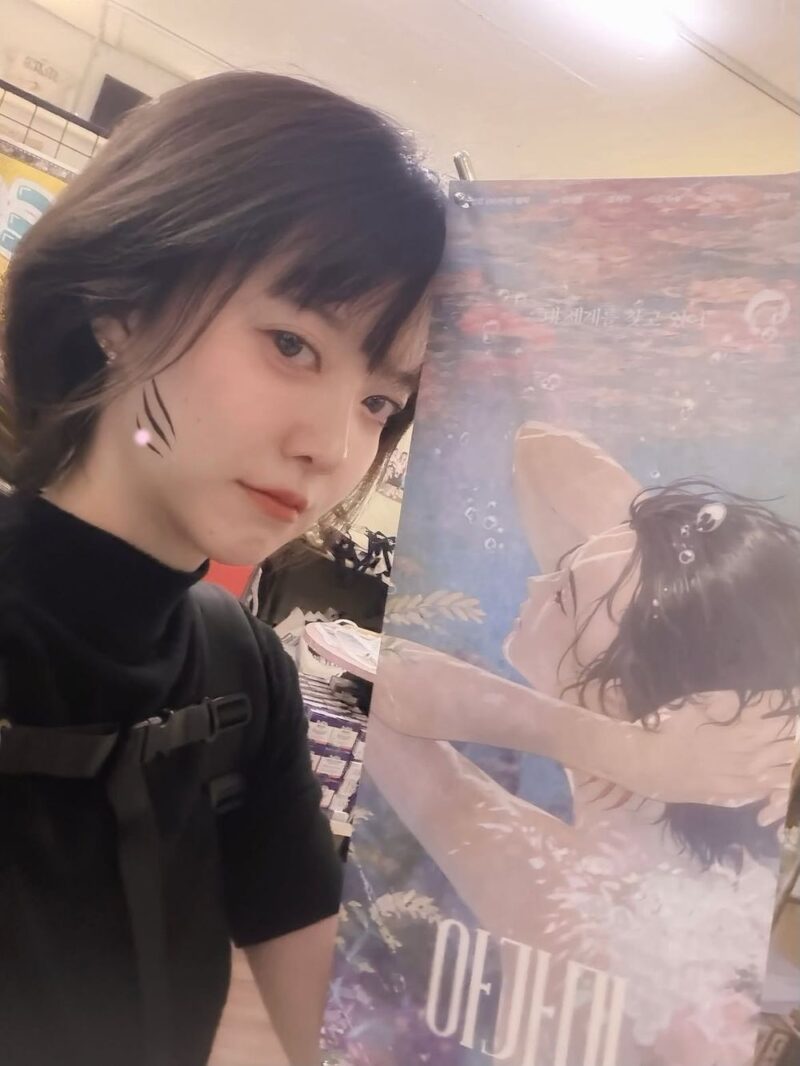 「ヘアローラー→45万ウォンの万年筆完売」ク・ヘソン、意外な場所で目撃…「アルバイトしました」