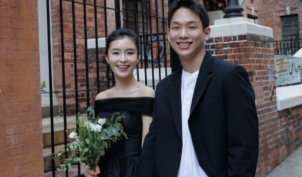 「スーパースターK3」出身シン・ジスが結婚！香港とソウルを越えた2年半の愛を結実