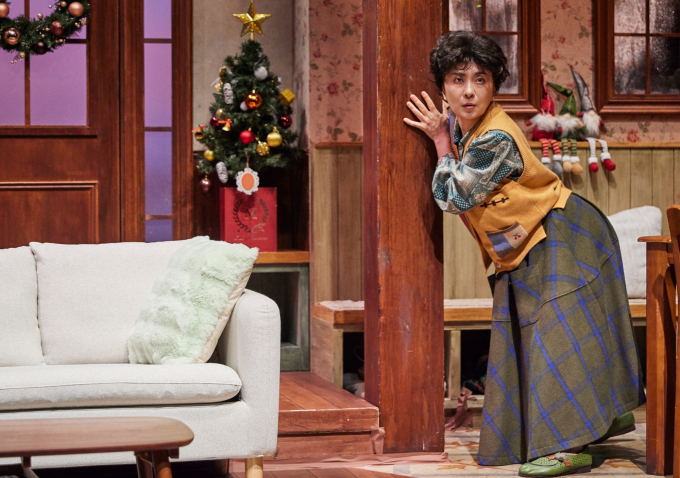 爆笑必至の120分！韓国で話題の演劇「花の秘密」が描くドタバタコメディの魅力