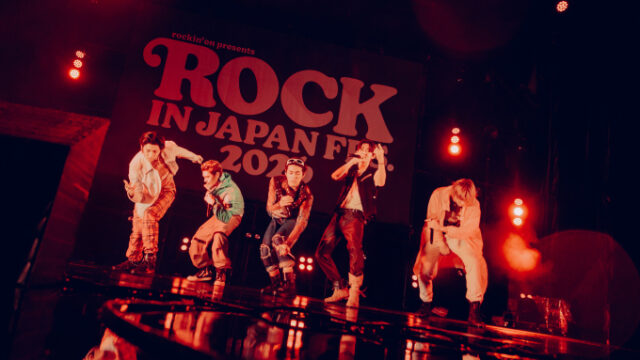CORTIS（コルティス）「ロッキン」初出演で豪雨を圧倒！米MTV VMAノミネート＆F1シンガポールGP出演へと続く世界展開
