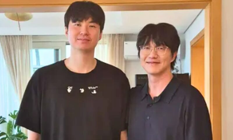 歌手ソン・シギョン、21歳差“隠し子”サプライズ公表！身長201cm息子の金メダルに「おめでとう」