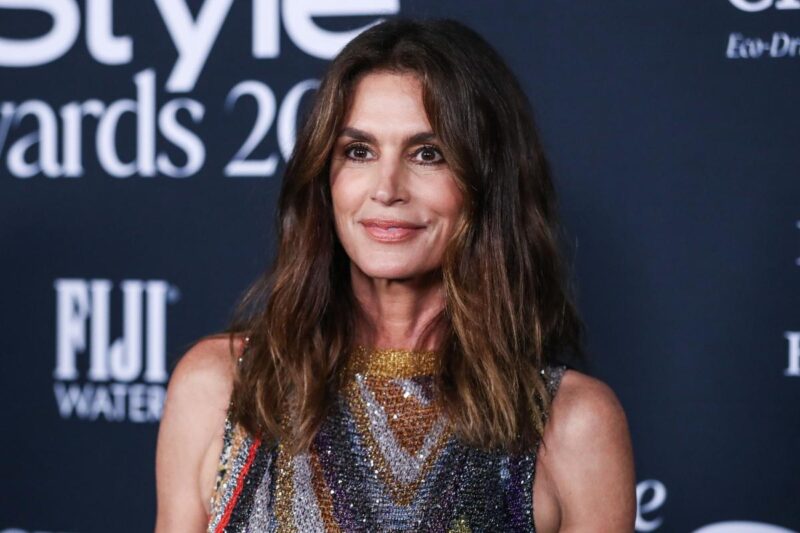 トップモデルの息子、若すぎる突然の訃報に悲しみの声広がる