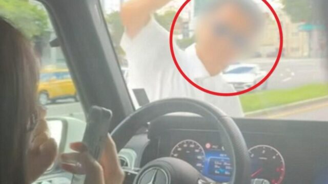 「ここが韓国？」…道路の真ん中に“銃”が出現し騒然