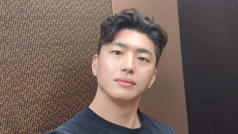 作家ソ・ジェウォン、離婚から2年で明かした真実「自分のペンは元妻にとって刃物だった」