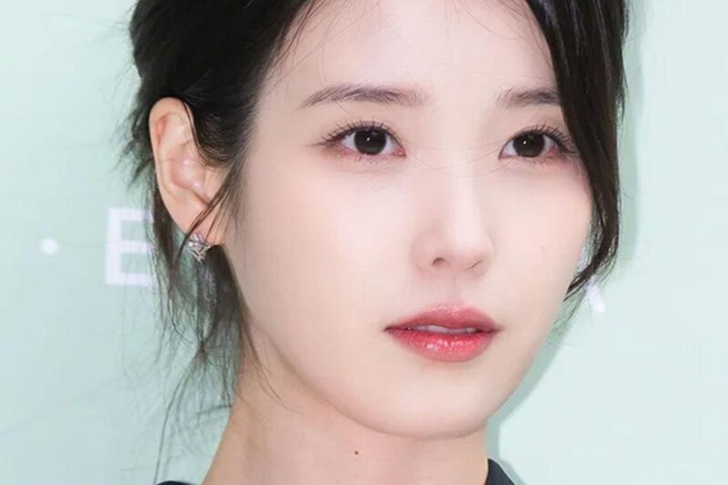 IU、18年ぶりの…「お相手」を公開