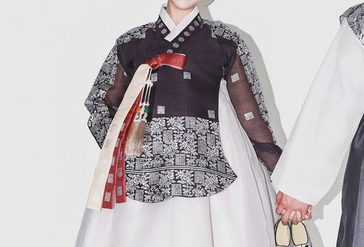 元RAINBOWコ・ウリ、出産間近の美しい韓服姿を公開！新しい家族との対面を心待ちに