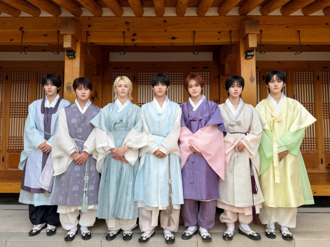 aespa、韓服姿で魅了　デビュー後初の秋夕（チュソク）挨拶を公開