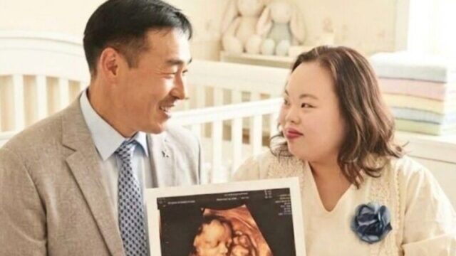 ドラマ『私たちのブルース』出演のチョン・ウネ、妊娠説を否定した翌日に夫への熱烈な愛情を公開