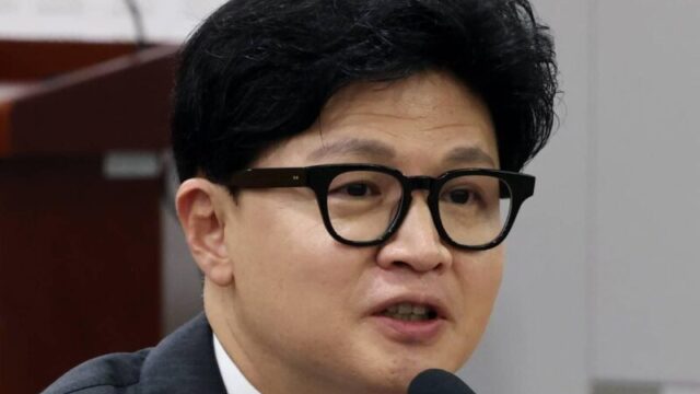 韓東勲氏、味方を失う…突然の「離反」に衝撃