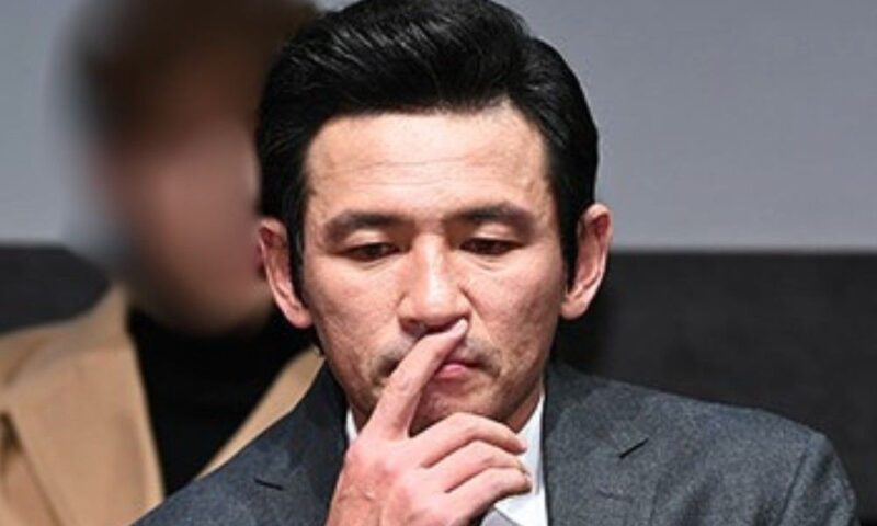 황정민, 40대 여성 스토킹 혐의로 재판에…개인정보 유출 의혹