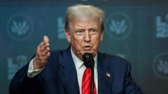 トランプ氏に弾劾説浮上…「米中間選挙後」との見方も