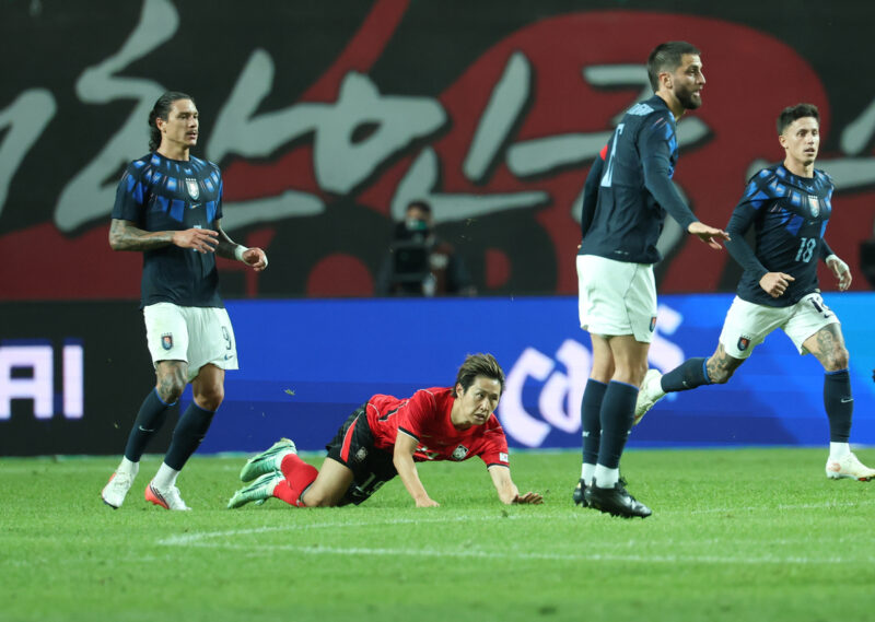 「イ・ガンインに復讐した」ウルグアイが韓国に4-1で圧勝、バルベルデへの負傷に対する報復か